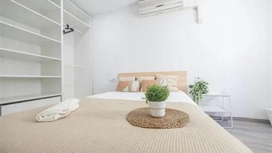 Rooms in Tavernes Blanques - photo 2