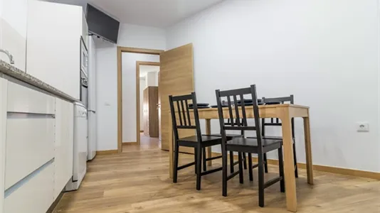 Rooms in Valencia Ciutat Vella - photo 10