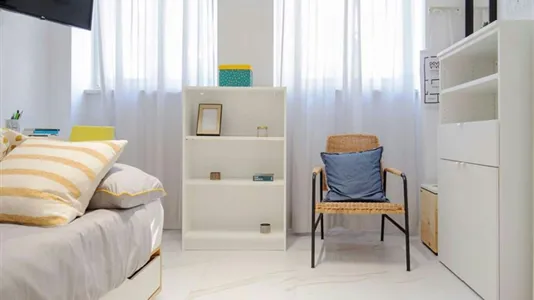 Rooms in Milano Zona 5 - Vigentino, Chiaravalle, Gratosoglio - photo 3