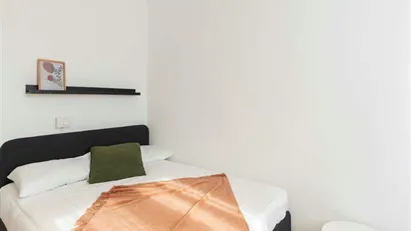 Room for rent in Milano Zona 5 - Vigentino, Chiaravalle, Gratosoglio, Milan