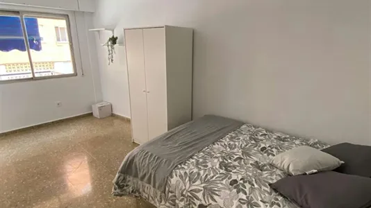 Rooms in Manises - photo 2