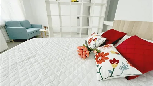 Rooms in Madrid Retiro - photo 2