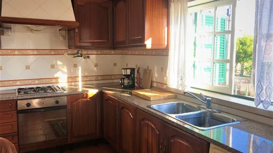 Houses in Cadaval - photo 4