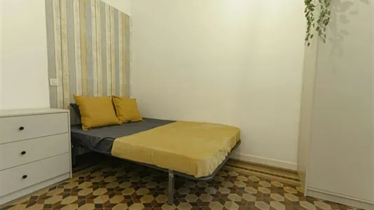 Rooms in Barcelona Eixample - photo 2