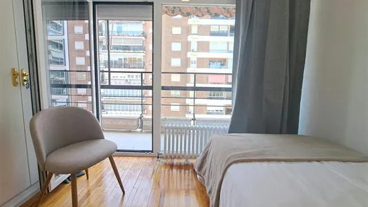 Rooms in Madrid Chamartín - photo 2