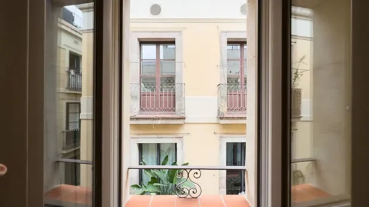 Rooms in Barcelona Ciutat Vella - photo 5