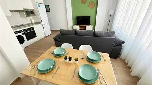 Rooms in Málaga - photo 10