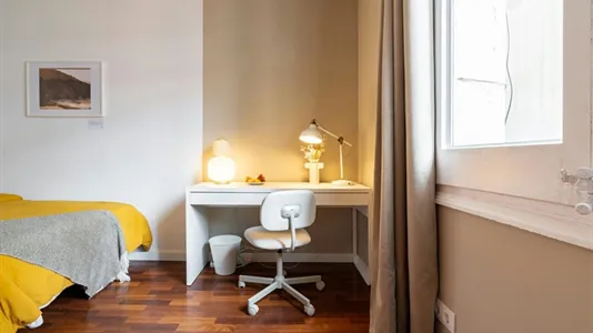 Rooms in Barcelona Ciutat Vella - photo 3