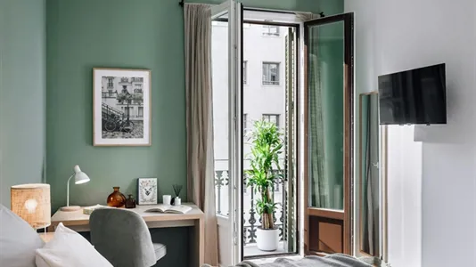 Rooms in Barcelona Eixample - photo 3