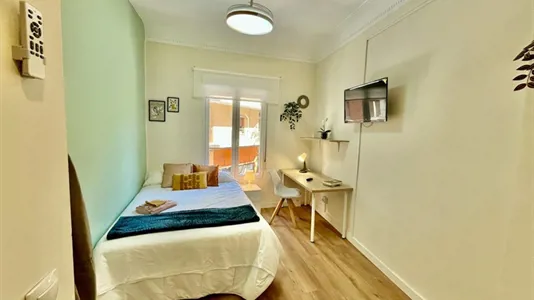 Rooms in Zaragoza - photo 2