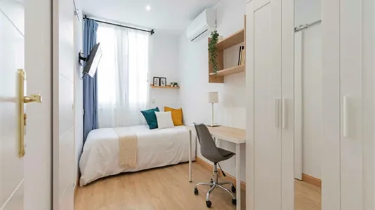 Rooms in Madrid Centro - photo 2