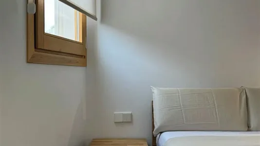 Rooms in Barcelona Eixample - photo 3