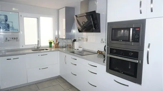 Rooms in Málaga - photo 10