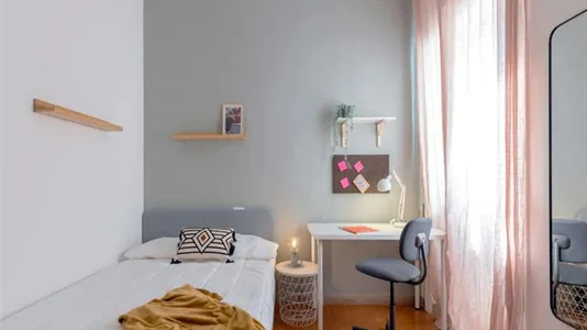 Rooms in Roma Municipio XIV – Monte Mario - photo 3