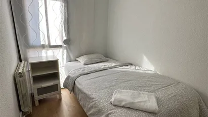 Room for rent in Badalona, Cataluña