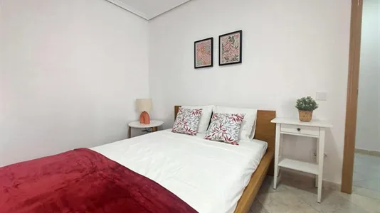 Rooms in Madrid Puente de Vallecas - photo 2