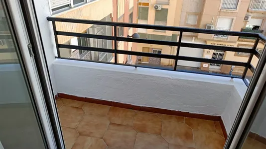 Rooms in Almería - photo 4