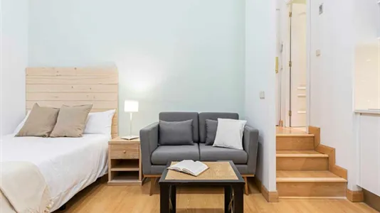 Rooms in Madrid Centro - photo 2