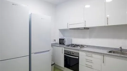 Rooms in Barcelona Eixample - photo 8