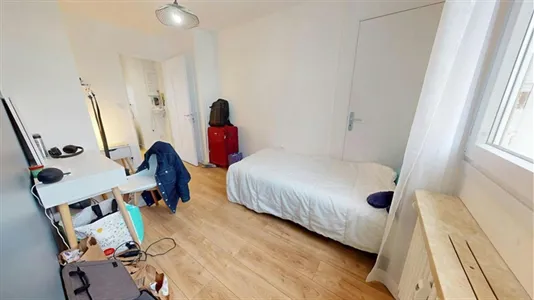 Rooms in Lyon - photo 3