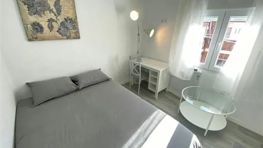 Rooms in Adaro - photo 3