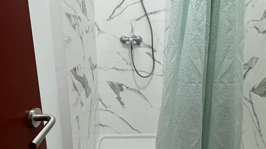 Rooms in Barcelona Eixample - photo 10