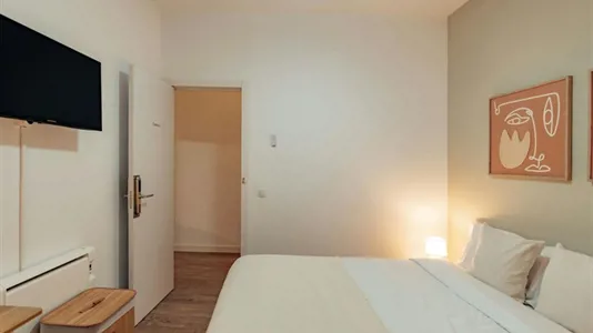 Rooms in Madrid Retiro - photo 3