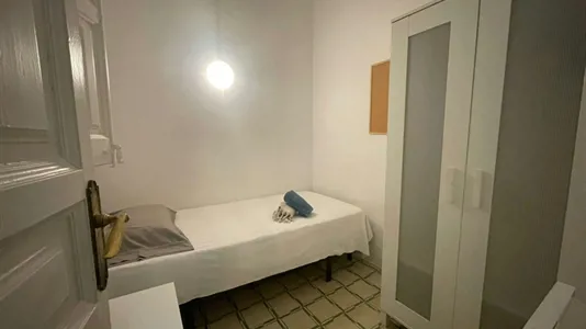 Rooms in Barcelona Eixample - photo 2