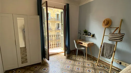 Rooms in Barcelona Eixample - photo 2