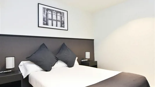 Apartments in Barcelona Ciutat Vella - photo 2