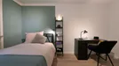Room for rent, Munich Moosach, Munich, &lt;span class=&quot;blurred street&quot; onclick=&quot;ProcessAdRequest(13709697)&quot;&gt;&lt;span class=&quot;hint&quot;&gt;See streetname&lt;/span&gt;[xxxxxxxxxxxxx]&lt;/span&gt;