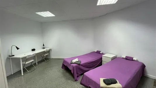 Rooms in Barcelona Eixample - photo 7