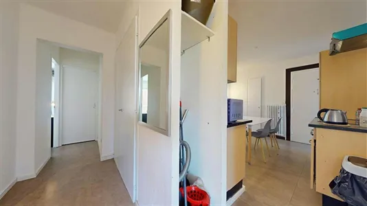 Rooms in Saint-Julien-en-Genevois - photo 10