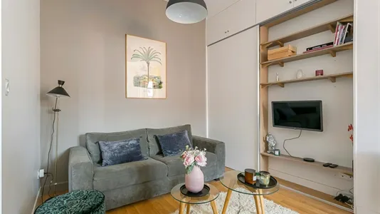 Apartments in Lyon - photo 2