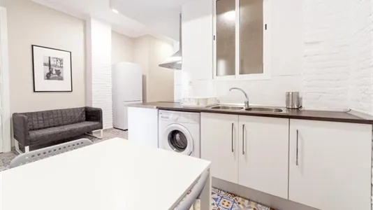 Rooms in Valencia L'Eixample - photo 10