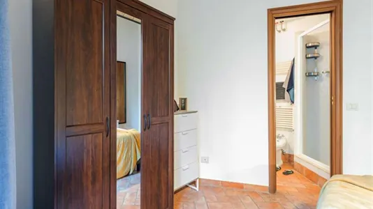 Apartments in Roma Municipio VIII – Appia Antica - photo 3