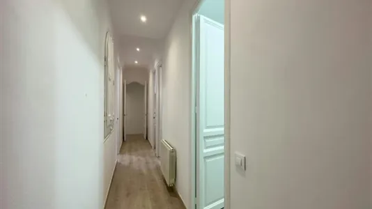 Rooms in Barcelona Eixample - photo 7