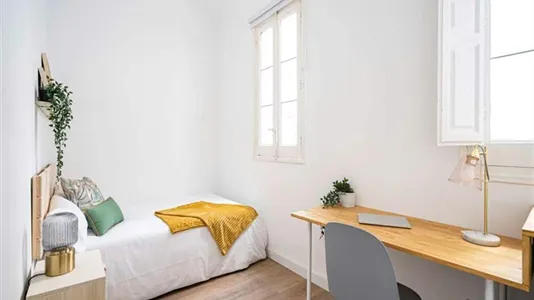 Rooms in Madrid Chamberí - photo 10