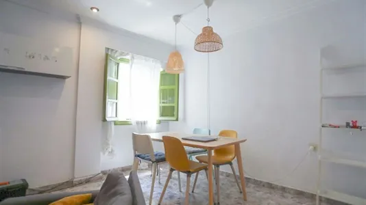 Apartments in Valencia Ciutat Vella - photo 2