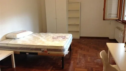 Rooms in Roma Municipio VIII – Appia Antica - photo 1