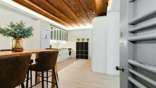 Rooms in Barcelona Eixample - photo 8