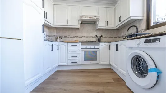 Rooms in Valencia Extramurs - photo 9