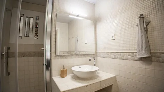Rooms in El Prat de Llobregat - photo 4