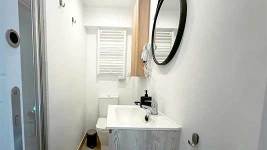 Rooms in Madrid San Blas - photo 8