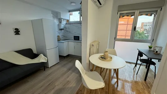 Rooms in Madrid Centro - photo 3