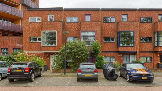 Houses in Location is not specified - photo 6