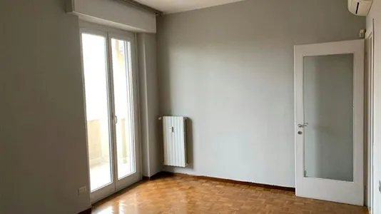 Rooms in Milano Zona 2 - Stazione Centrale, Gorla, Turro, Greco, Crescenzago - photo 3