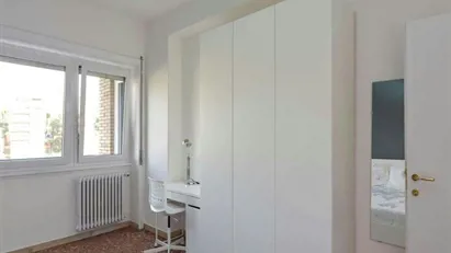 Room for rent in Roma Municipio XII – Monte Verde, Rome