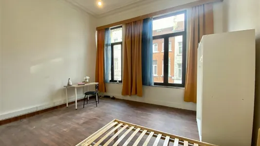 Rooms in Brussels Schaarbeek - photo 2