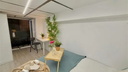 Rooms in Madrid Centro - photo 7